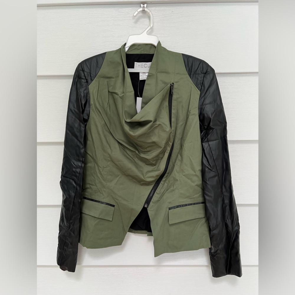 The Que By: CherQu. Green Moto Jacket with Black arms. Size: Small